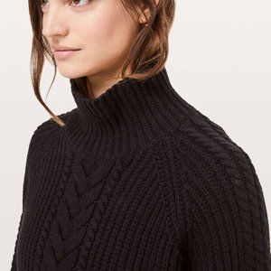 Lululemon Bring the Cozy Black Size 12